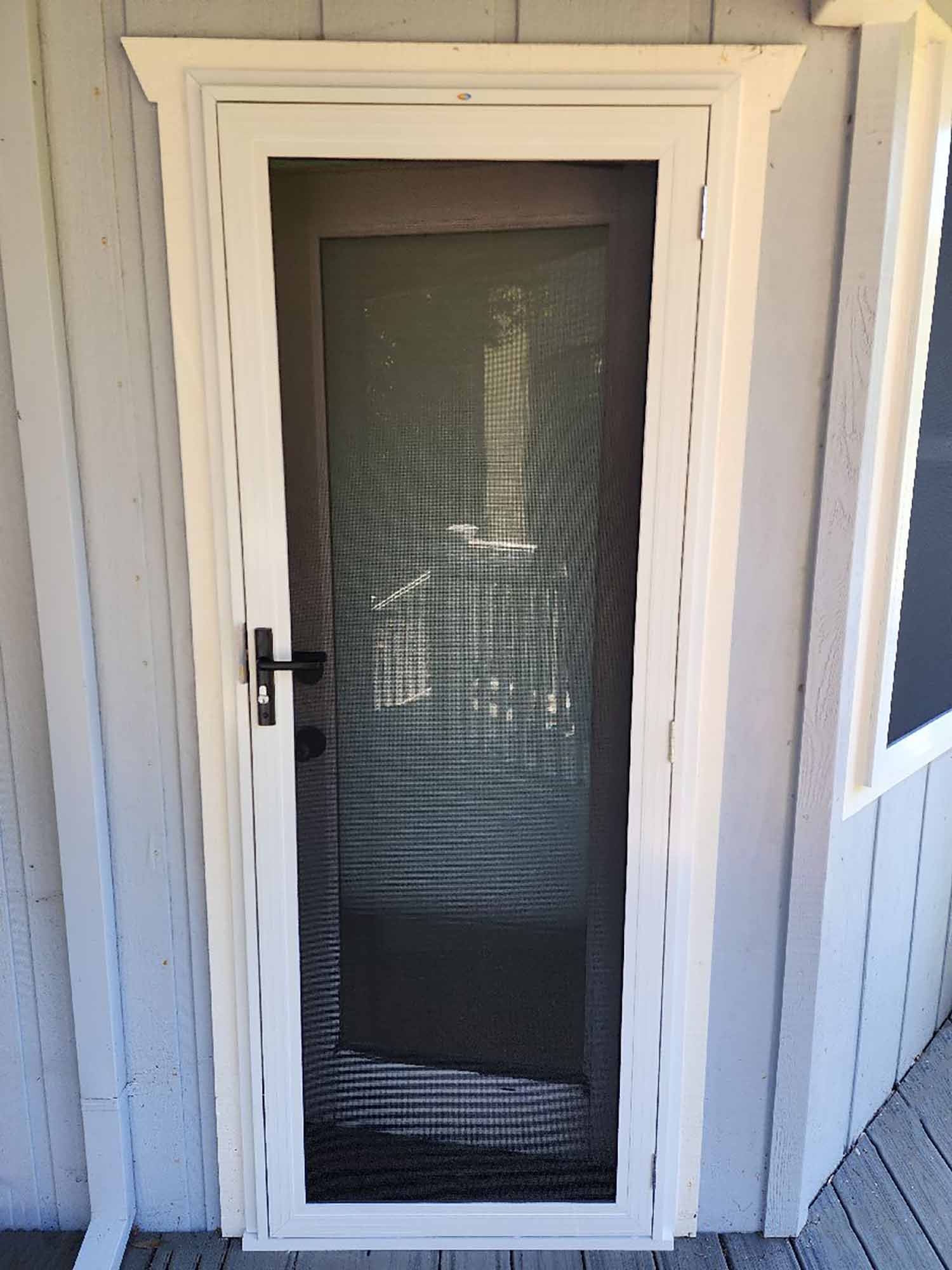 DefendPro Creates A Safer Oakland, CA Home With Crimsafe Security Screens